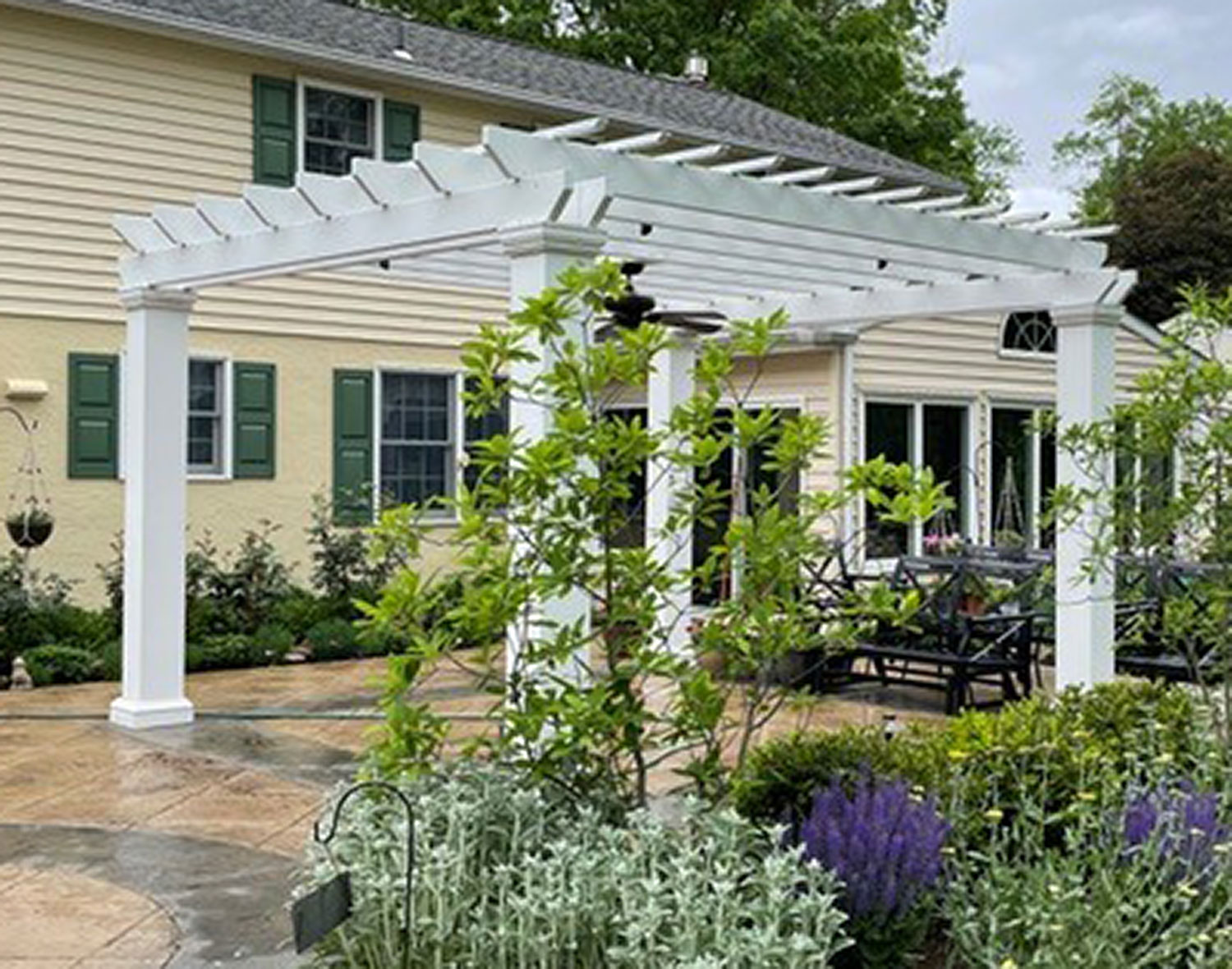 Customer's Photo - 12' x 12' Fiberglass Vintage Classic Pergola