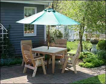 Red Cedar Royal Patio Dining Set