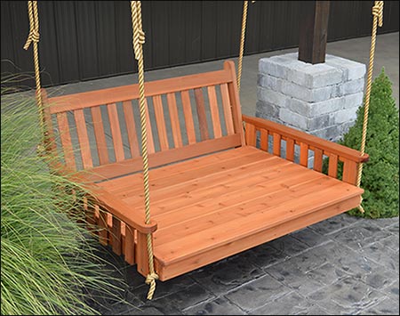 Red Cedar Traditional Swingbed w/Cushion