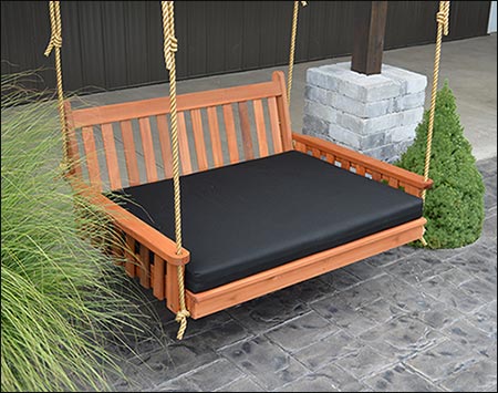 Red Cedar Traditional Swingbed w/Cushion