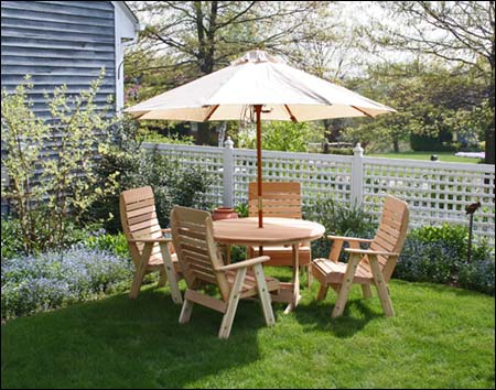 Red Cedar Estate Patio Dining Collection